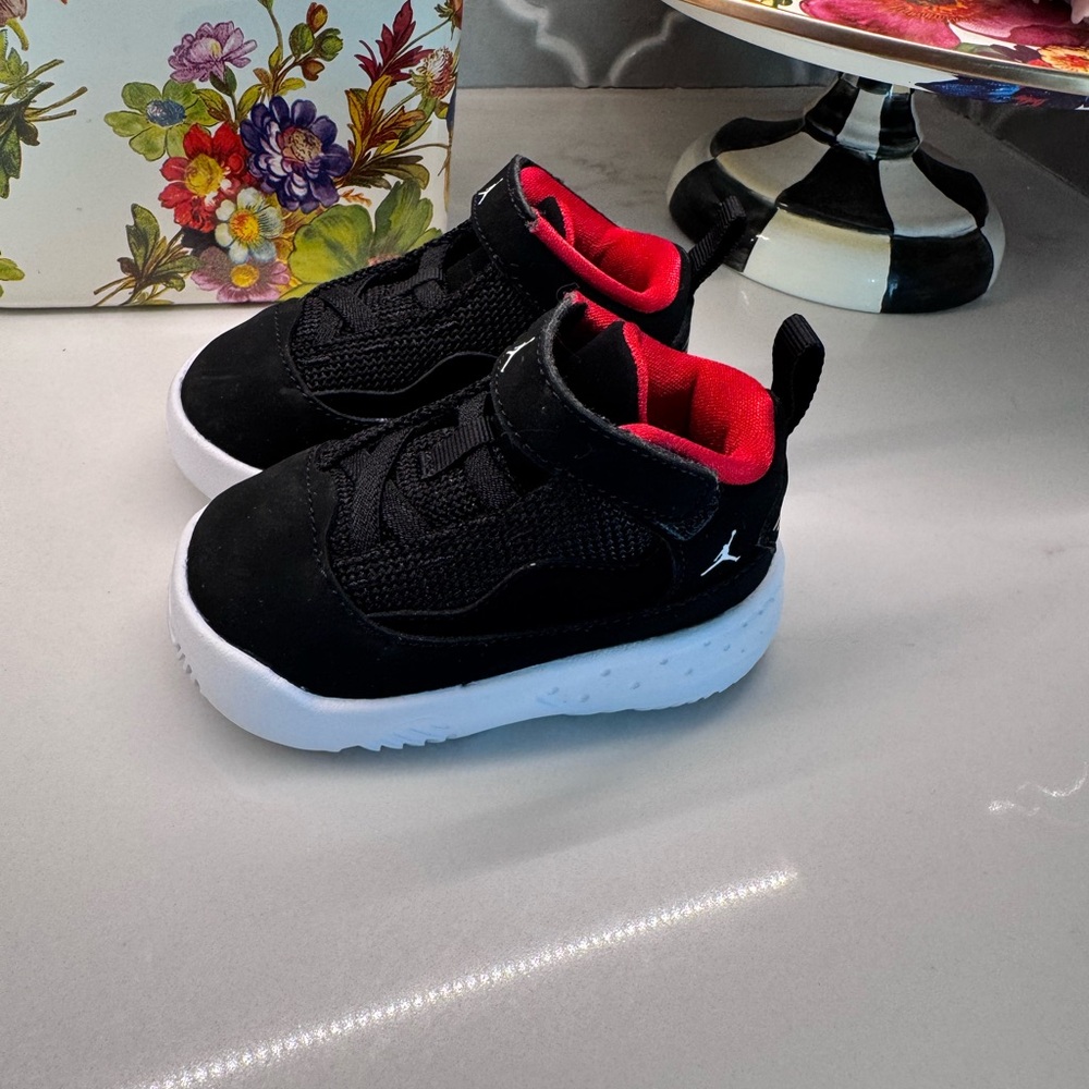 Jordan Infant Size 4C Black Red Sneakers Baby Shoes